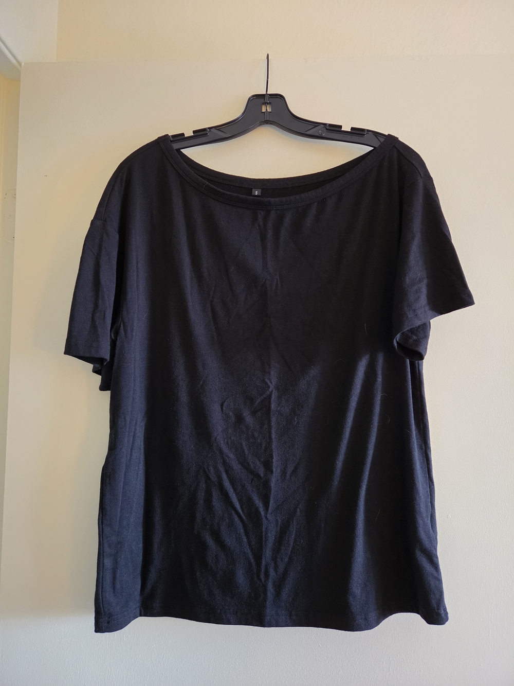 Women's Off Shoulder Black Short-Sleeve Tee
